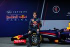 FOTO Red Bull a Mercedes ukázaly nové monoposty