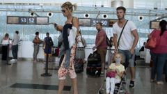 Turisté čekají na evakuaci z Tuniska