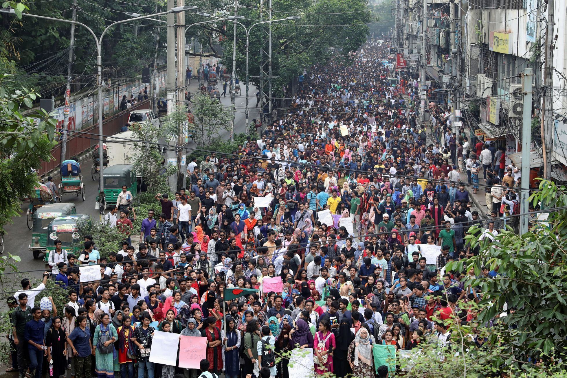 Bangladéš - protesty studentů