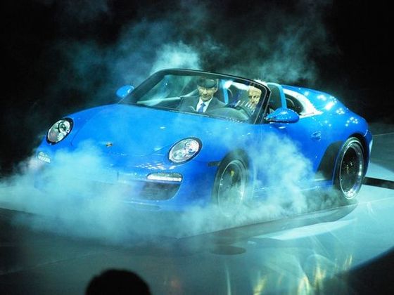 Více z Paříže Autosalon Paříž, noc před otevřením