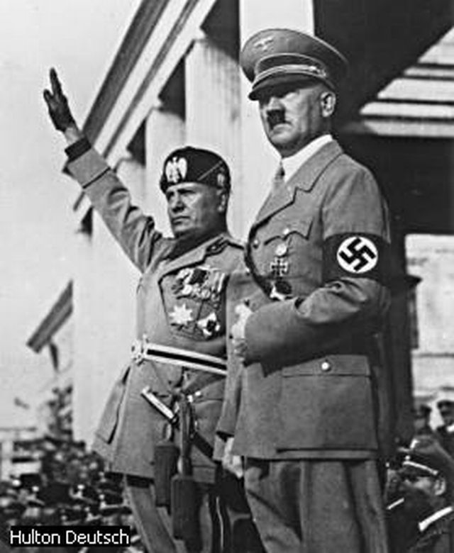 Mussolini a Hitler