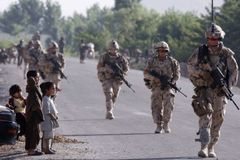 Nizozemci se stahují z Afghánistánu, jako první v NATO