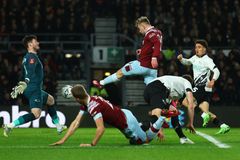 Kritizovaný Souček přihrál na vítězný gól, West Ham slaví v Anglickém poháru postup