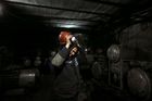 Ukrajina nemá na přežití zimy uhlí. Od separatistů ho nechce
