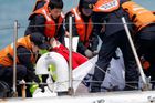 Tragédie na trajektu: Počet obětí stoupá, příbuzní se zlobí