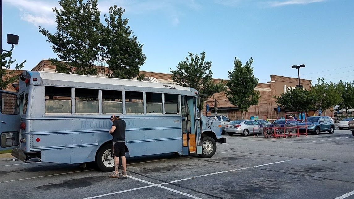 robin the bus