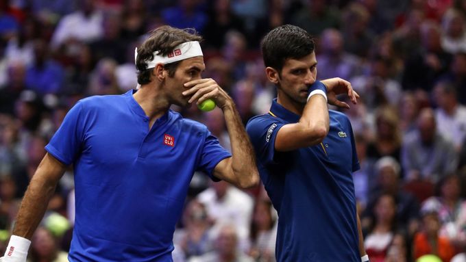 Roger Federer a Novak Djokovič jsou ve sporu kvůli konci šéfa ATP Chrise Kermodeho.