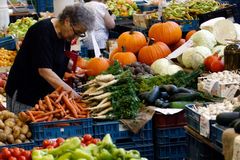 Ceny v eurozóně opět rostou. K říjnové inflaci přispěla hlavně dražší zelenina