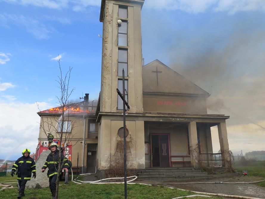 Pořár kostela v Mirovicích na Písecku