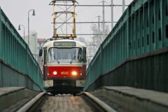 Praha nemá peníze na MHD, miliardy spolkne tunel Blanka
