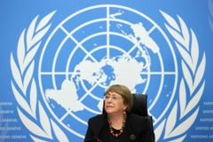 Izraelské nálety v Gaze mohou být válečné zločiny, řekla na jednání OSN Bacheletová