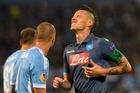 Neapol nezvládla přestřelku s Cagliari, remíza AC s Interem