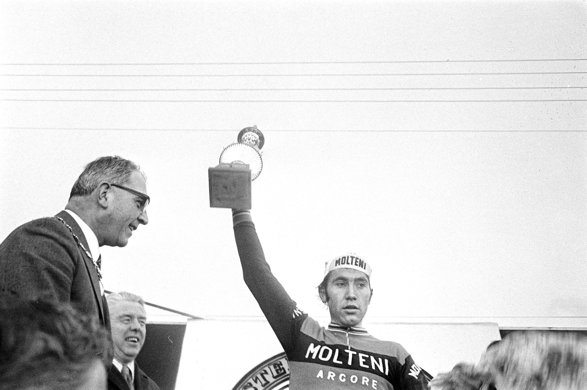 Jednorázové užití / Fotogalerie / Kanibal Merckx / W