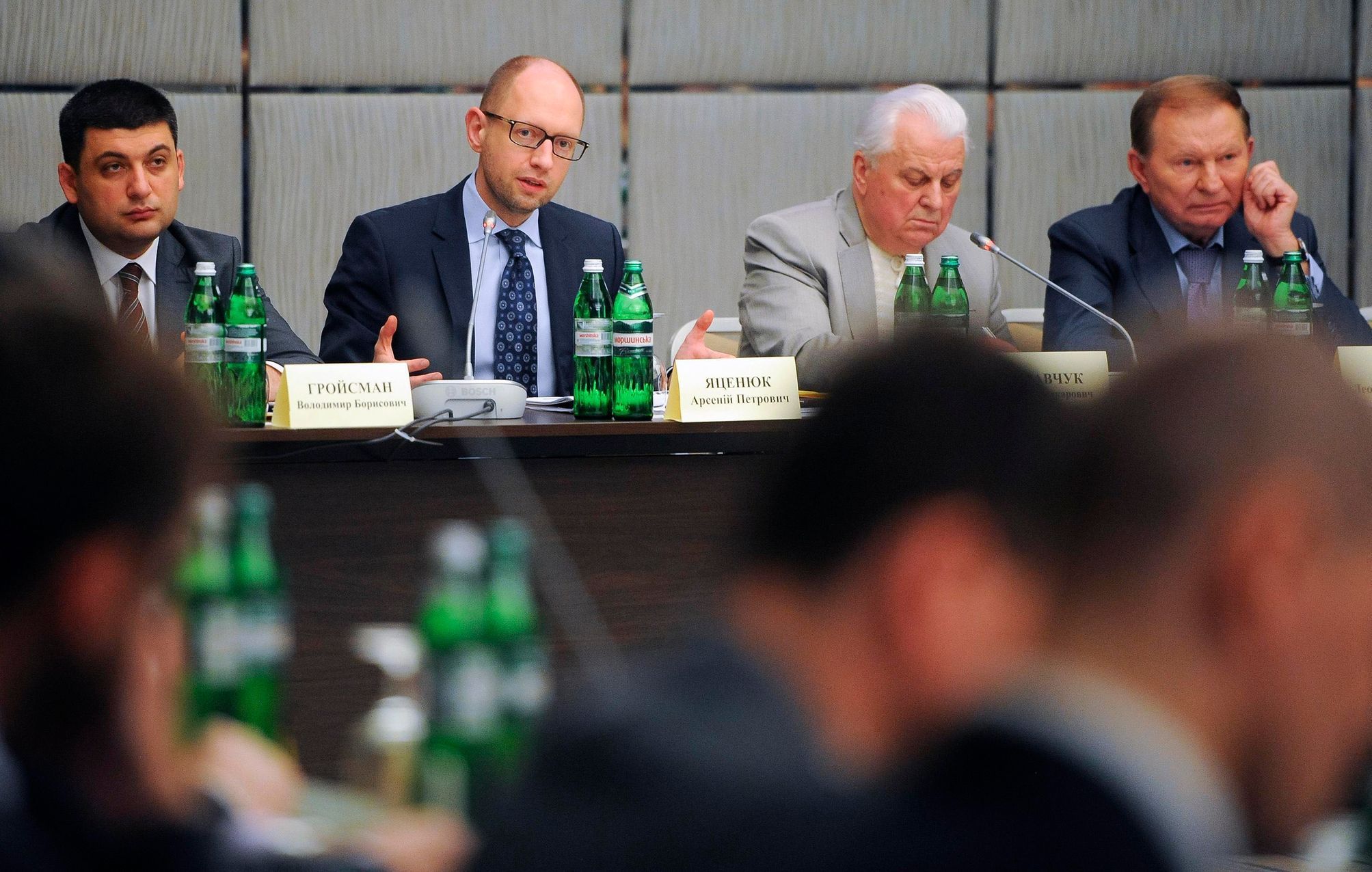 Ukrainian PM Yatseniuk and Ukrainian top officials take part in peace talks in Kharkiv