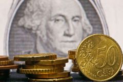 Euro je vůči dolaru nejsilnější za dva a půl roku