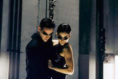 Warner Bros. oznámili Matrix 5. Film nebude režírovat ani jedna z autorek ságy