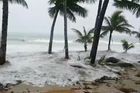 Reportérka zachytila řádění hurikánu Irma v Dominikánské republice