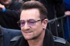 Po útocích v Bataclanu jsme nabídli Eagles of Death Metal naše letadlo na cestu domů, říká Bono