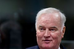 "Bosenský řezník" Mladić dostal doživotí. Soud ho uznal vinným za genocidu ve Srebrenici