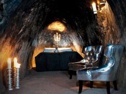 Bydlení v jeskyni: Luxusní hotely pro romantiky