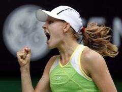 Lucie Šafářová vyřadila v na Australian Open dvojku nasazenou Amelii Mauresmovou.