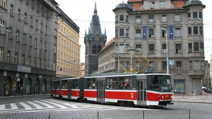Pražský dopravní podnik ukončí provoz "hranatých" tramvají typu KT8D5.