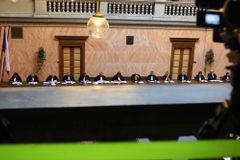 Ústavní soud v úterý projedná žalobu na Klause