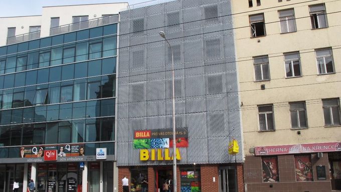 První prodejna Billa v novém miniformátu otevřela 15. září 2010 v Brně.