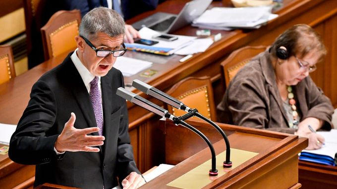 Premiér Andrej Babiš (ANO) hovoří 4. prosince 2019 v Praze na schůzi Poslanecké sněmovny.