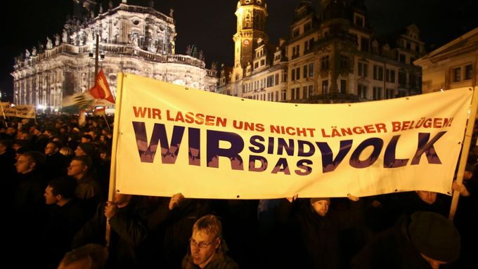 "My jsme národ." Nedávné demonstrace německého radikálního hnutí Pegida.