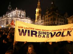"My jsme národ." Demonstrace, kterou svolala německá Pegida.