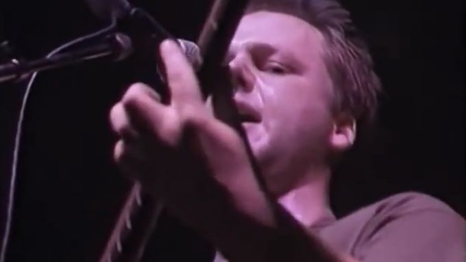 Píseň Where Is My Mind? z debutového alba Pixies z roku 1988 zazněla i ve filmu Klub rváčů.