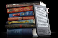 E-knihy od Amazonu v Británii předehnaly tištěné tituly