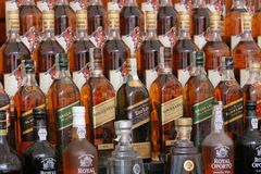 Kvalitní alkohol opět lidi přitahuje, s výjimkou Řeků