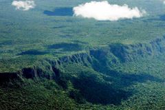 Papua - Nová Guinea má svou první CHKO: prales