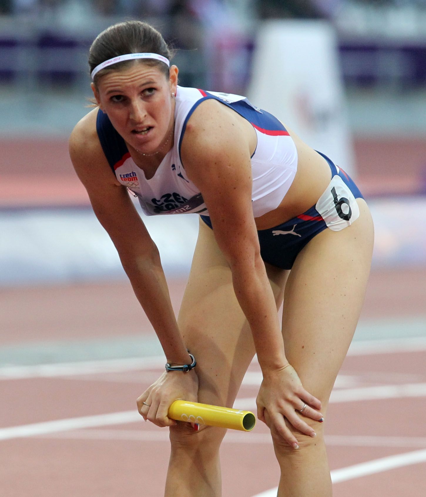 Česká sprinterka Zuzana Hejnová doběhla 4. v druhém rozběhu kvalifikace ve štafetě na 4x400 m na OH 2012 v Londýně.
