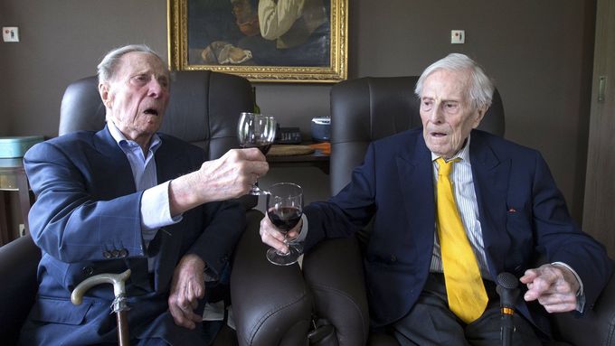 Nejstarší dvojčata na světě, 102letí Belgičané Pieter a Paulus Langerockovi