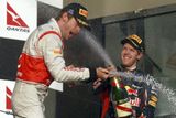 První klání ročníku 2012 se jelo v Austrálii. Vettel na úvod dojel druhý za Jensonem Buttonem (společně slaví na pódiu se stupni vítězů) a vypadalo to, že má skvělou formu.