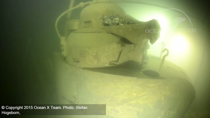 Video sto let staré ruské ponorky.