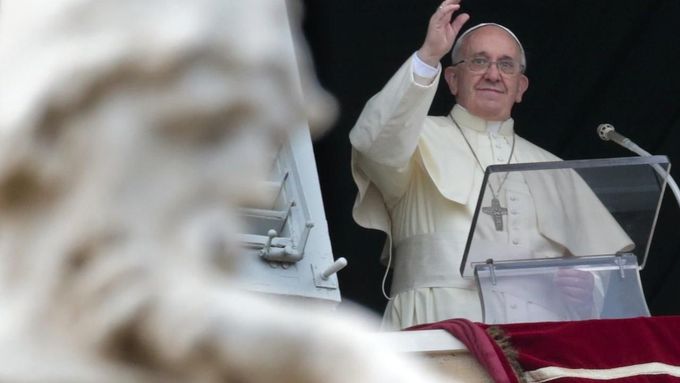 Papež František při proslovu ve Vatikánu na svatého Štěpána.