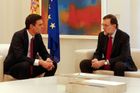 Španělskému premiérovi se nedaří sestavit vládu. Socialisté koalici s jeho Lidovou stranou odmítli