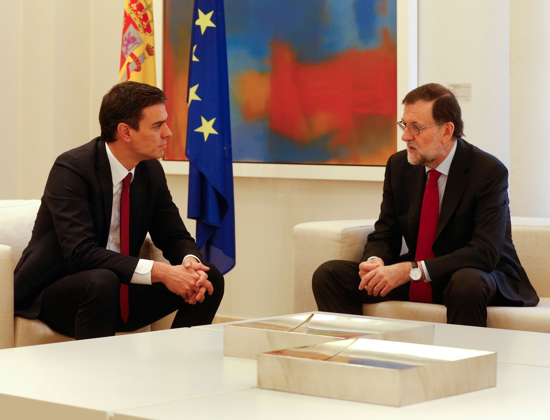 Španělský premiér Mariano Rajoy a lídr socialistů Pedro Sanchez.