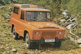 ARO 24 se představilo v roce 1972 a šlo o první model rumunské automobilky vlastní konstrukce. Jeho výhodou byla široká nabídka karosářských variant – toto je například ARO 243, tedy dvoudveřový model s pevnou střechou.