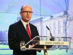 Český premiér: Ekonomické sankce nepoškodí jen Rusko