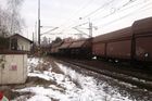 V Karlových Varech vykolejil nákladní vlak, trať stojí