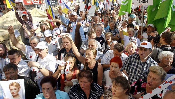 Na Ukrajině se protestuje proti vazbě expremiérky Tymošenkové