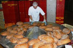 Chléb upadl v nemilost. Sníme ho o 30 kg míň než předci