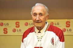 Zemřel "velký šéf" Vladimír Zábrodský. Legendárnímu hokejistovi bylo 97 let