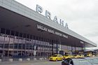 Na pražském letišti nouzově přistálo malé soukromé letadlo