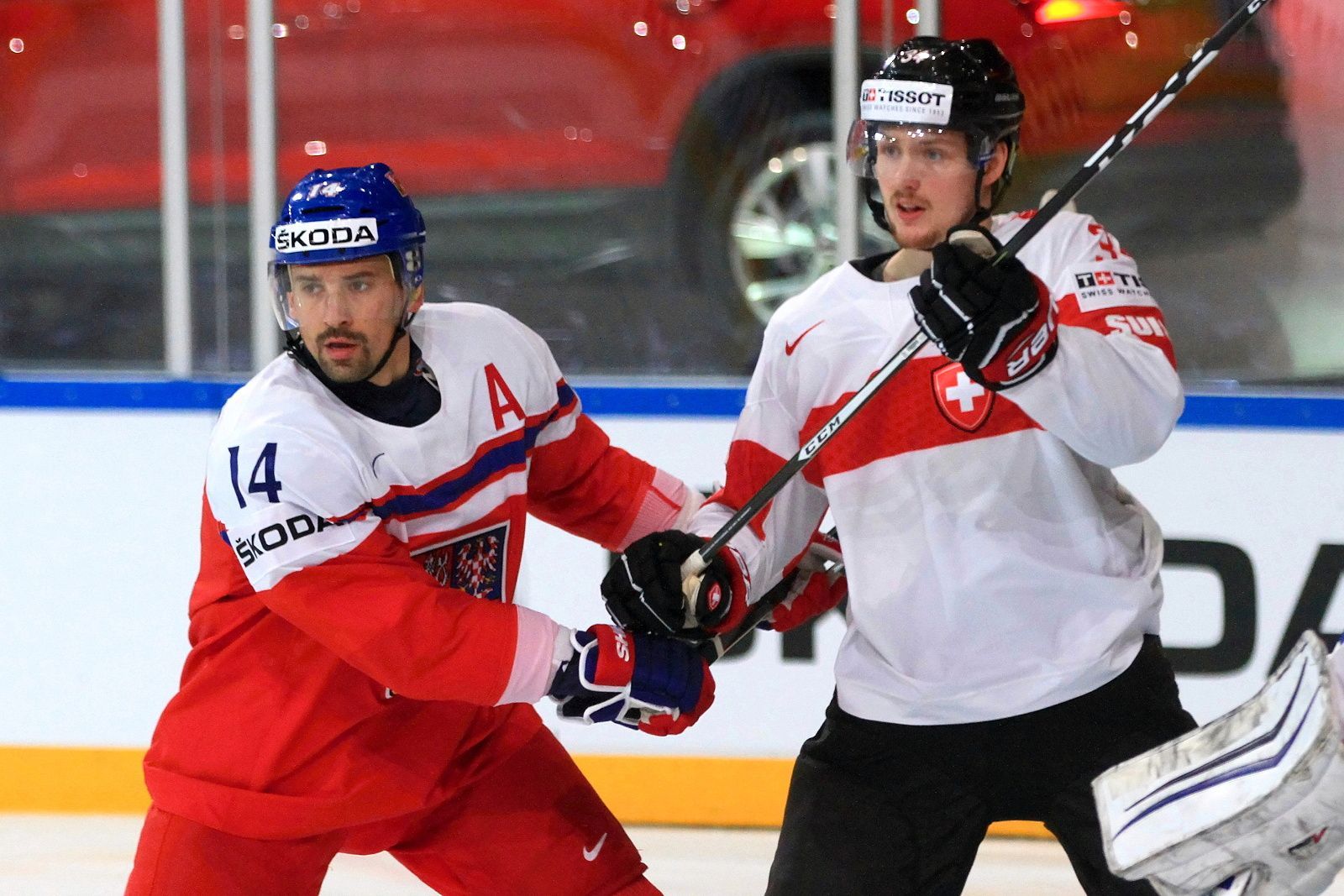 MS 2017, Česko-Švýcarsko: Tomáš Plekanec - Dean Kukan